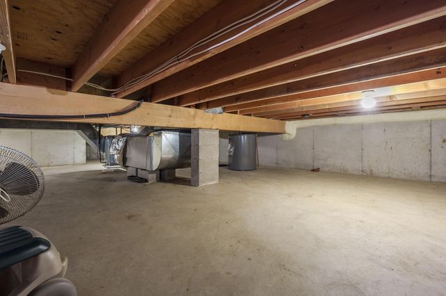 31664 Fish Hatchery Road, Kalamazoo, MI 49009