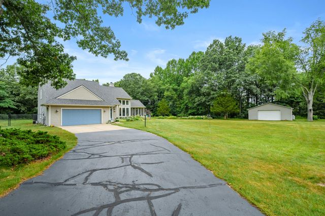 31664 Fish Hatchery Road, Kalamazoo, MI 49009