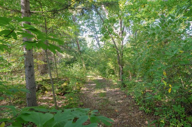 31664 Fish Hatchery Road, Kalamazoo, MI 49009