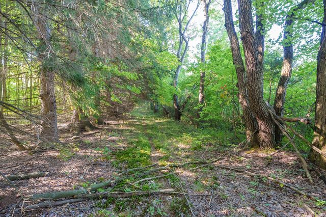 31664 Fish Hatchery Road, Kalamazoo, MI 49009