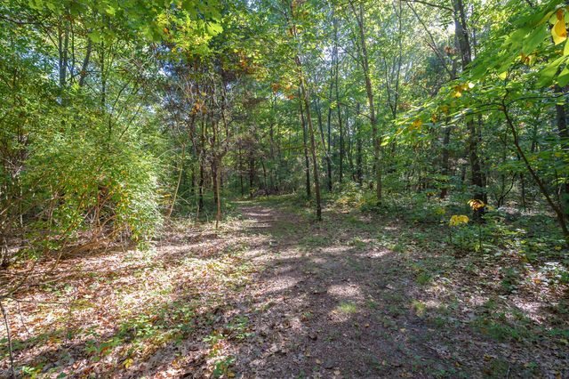 31664 Fish Hatchery Road, Kalamazoo, MI 49009