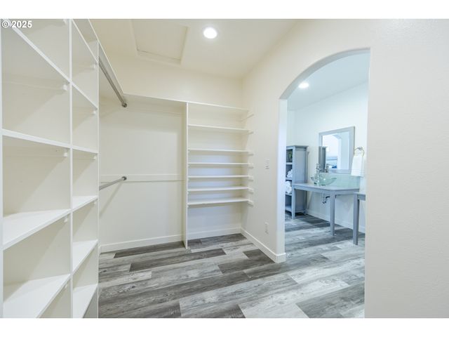 25768 TIDBALL Ln, Veneta, OR 97487