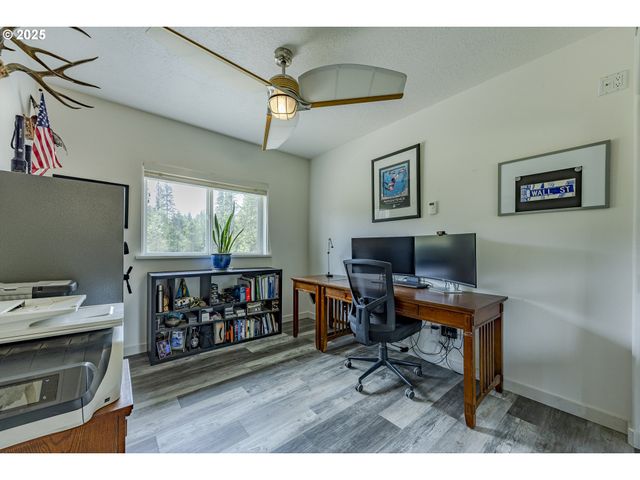25768 TIDBALL Ln, Veneta, OR 97487