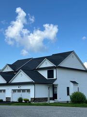 33 Nautical Way 107, Douglas, MA 01516