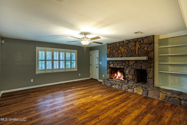 141 N Eagle Ridge Drive, Florence, MS 39073