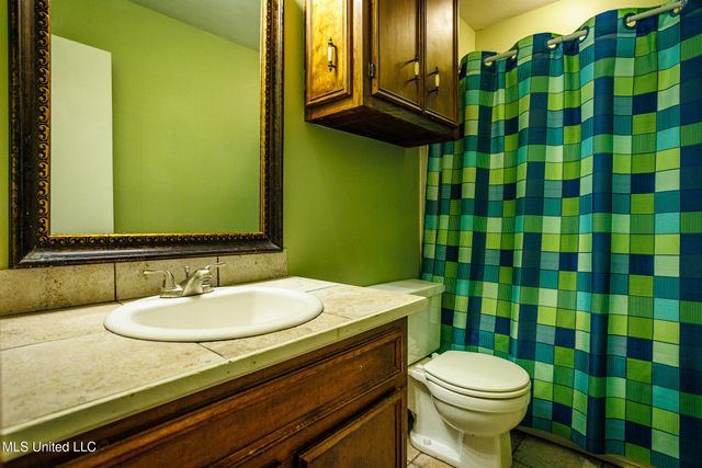 141 N Eagle Ridge Drive, Florence, MS 39073