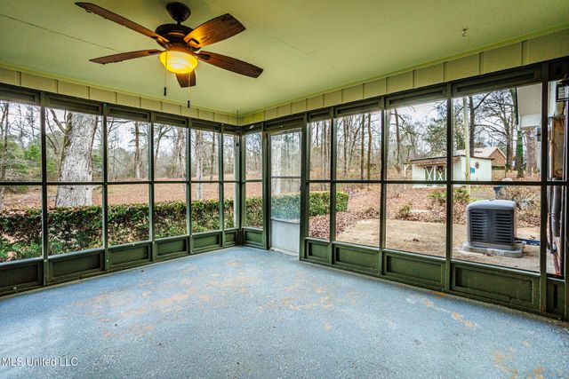 141 N Eagle Ridge Drive, Florence, MS 39073