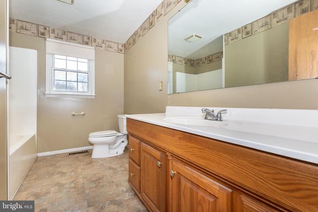 5 SUNSET DR, Gettysburg, PA 17325