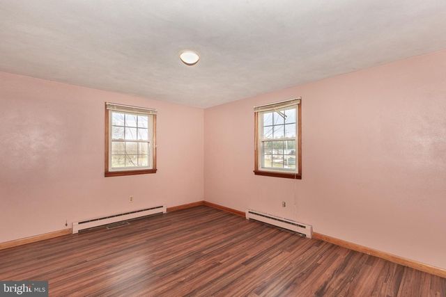 5 SUNSET DR, Gettysburg, PA 17325