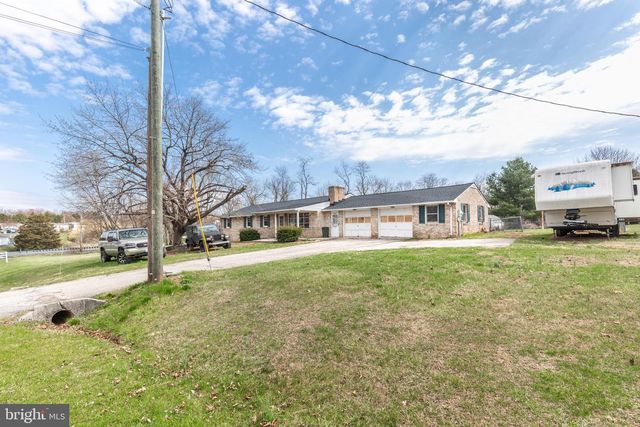 5 SUNSET DR, Gettysburg, PA 17325