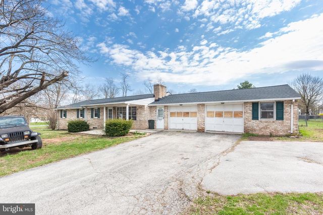 5 SUNSET DR, Gettysburg, PA 17325
