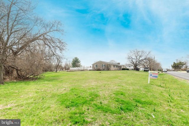 5 SUNSET DR, Gettysburg, PA 17325
