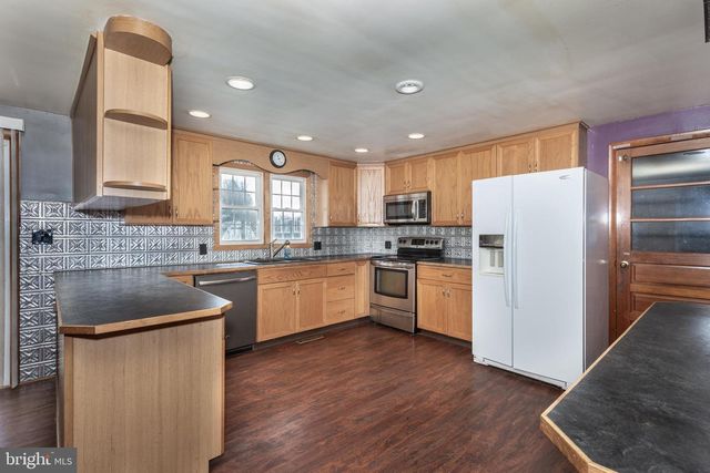 5 SUNSET DR, Gettysburg, PA 17325