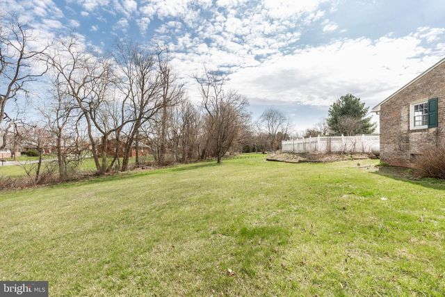 5 SUNSET DR, Gettysburg, PA 17325