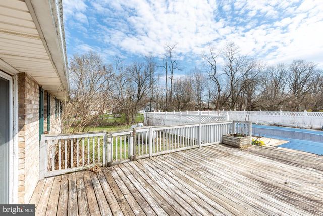 5 SUNSET DR, Gettysburg, PA 17325