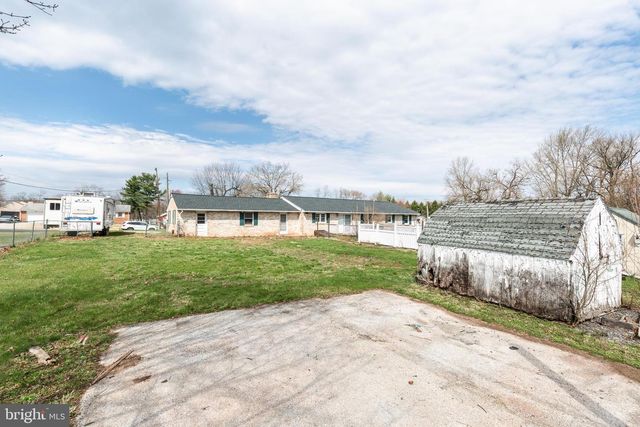 5 SUNSET DR, Gettysburg, PA 17325