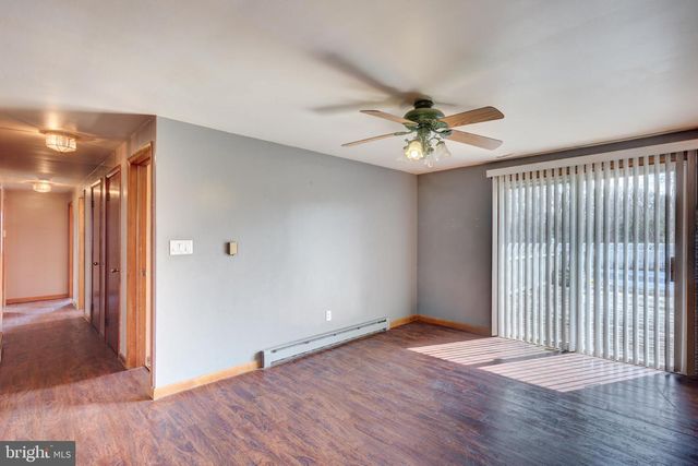 5 SUNSET DR, Gettysburg, PA 17325
