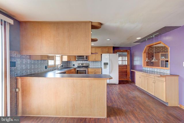 5 SUNSET DR, Gettysburg, PA 17325