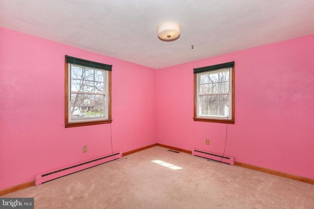 5 SUNSET DR, Gettysburg, PA 17325