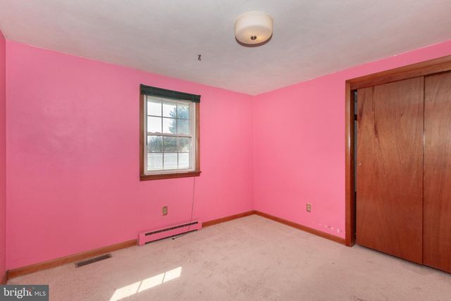 5 SUNSET DR, Gettysburg, PA 17325