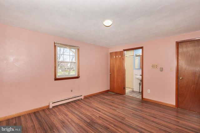5 SUNSET DR, Gettysburg, PA 17325