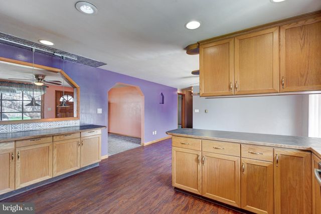 5 SUNSET DR, Gettysburg, PA 17325