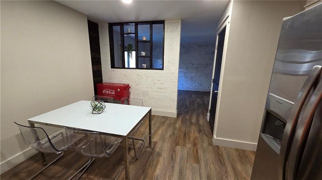 8980 Stonelake Court, Roswell, GA 30076