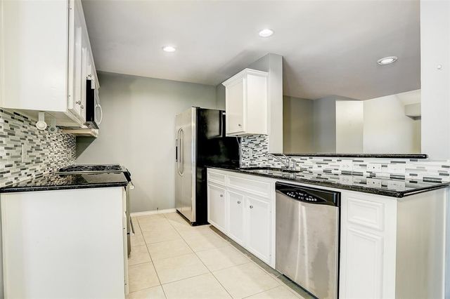 934 E Heights Hollow Lane, Houston, TX 77007