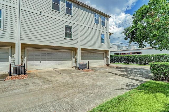 934 E Heights Hollow Lane, Houston, TX 77007