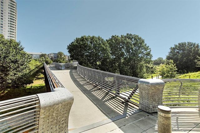 934 E Heights Hollow Lane, Houston, TX 77007