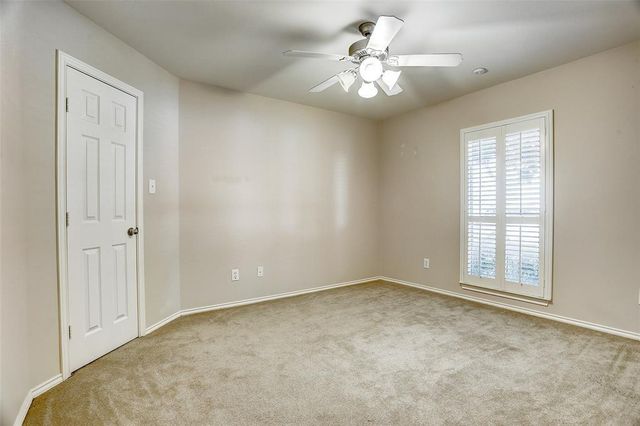 934 E Heights Hollow Lane, Houston, TX 77007