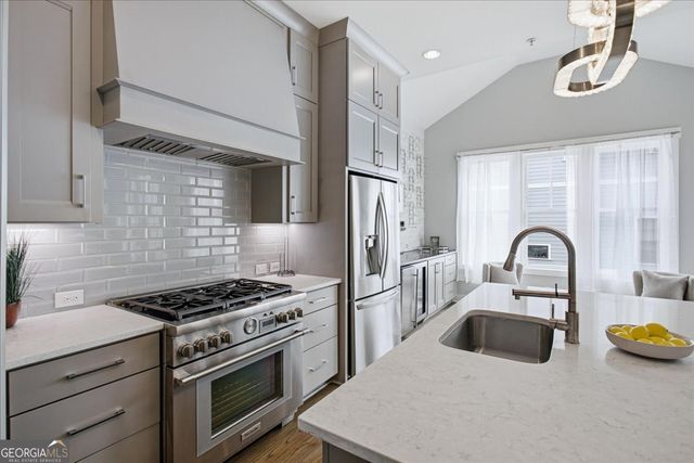 976 Memorial Walk SE, Atlanta, GA 30316