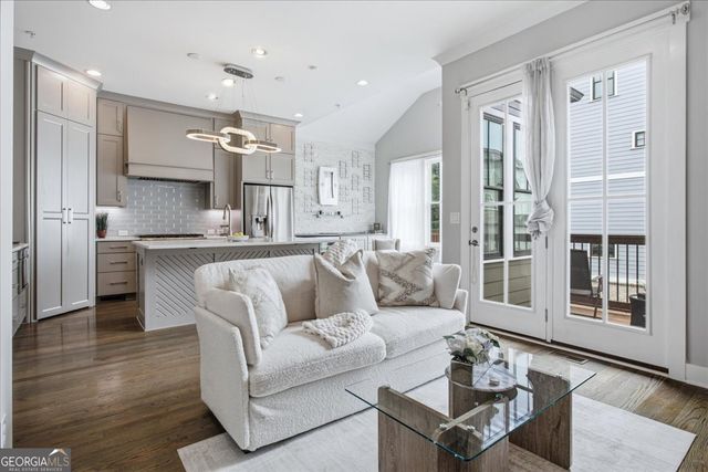 976 Memorial Walk SE, Atlanta, GA 30316