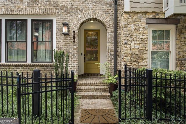 976 Memorial Walk SE, Atlanta, GA 30316