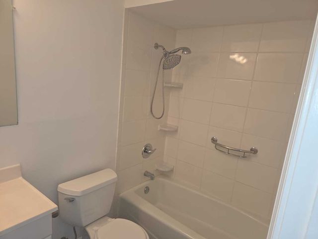 3360 184th Street 1E, Homewood, IL 60430