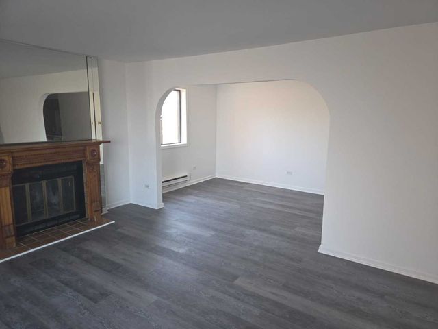 3360 184th Street 1E, Homewood, IL 60430