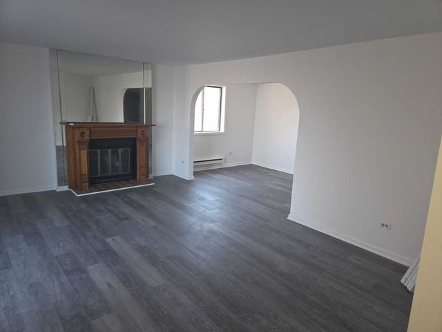 3360 184th Street 1E, Homewood, IL 60430