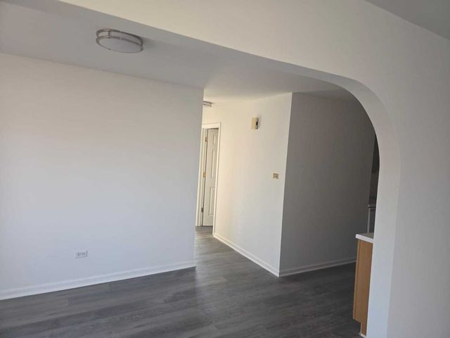 3360 184th Street 1E, Homewood, IL 60430