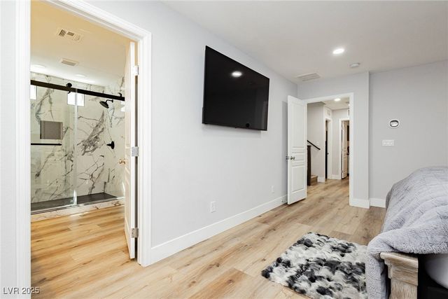 8095 Carpenter Creek Avenue, Las Vegas, NV 89113