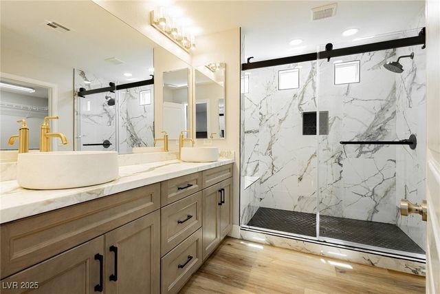 8095 Carpenter Creek Avenue, Las Vegas, NV 89113