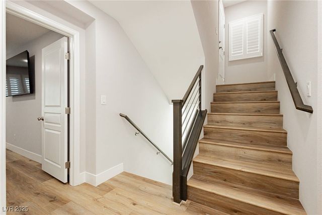 8095 Carpenter Creek Avenue, Las Vegas, NV 89113