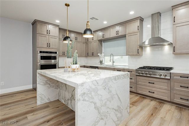 8095 Carpenter Creek Avenue, Las Vegas, NV 89113