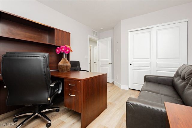 8095 Carpenter Creek Avenue, Las Vegas, NV 89113