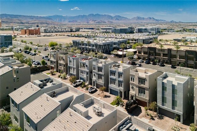 8095 Carpenter Creek Avenue, Las Vegas, NV 89113