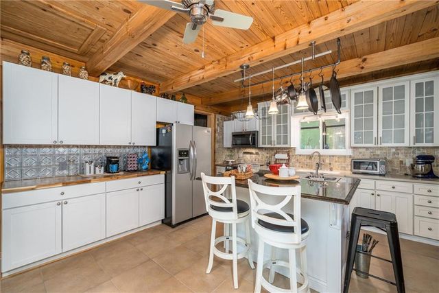 17 Tara Lane, Ellijay, GA 30540