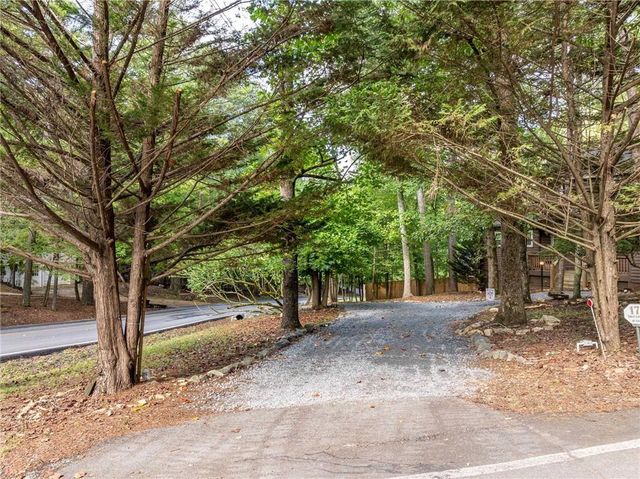 17 Tara Lane, Ellijay, GA 30540