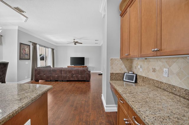 9925 Cobblestone Creek Drive, Boynton Beach, FL 33472