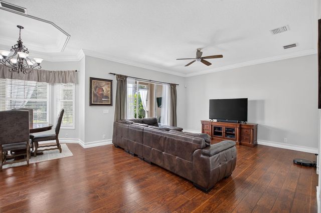 9925 Cobblestone Creek Drive, Boynton Beach, FL 33472