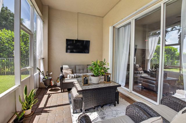 9925 Cobblestone Creek Drive, Boynton Beach, FL 33472
