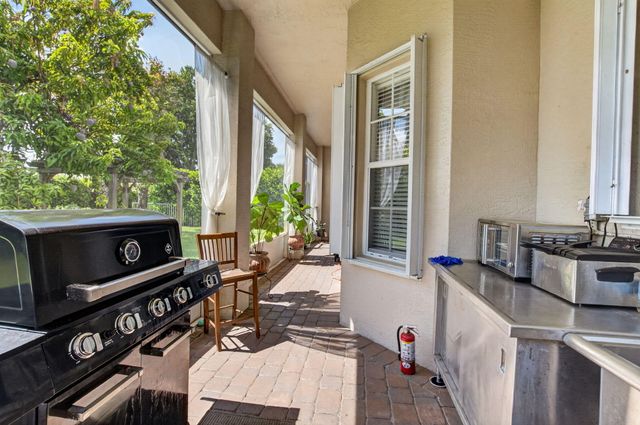 9925 Cobblestone Creek Drive, Boynton Beach, FL 33472